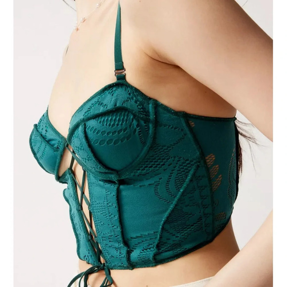 Out From Under Amour Lace Lace-Up Corset sz S - Picture 8 of 8